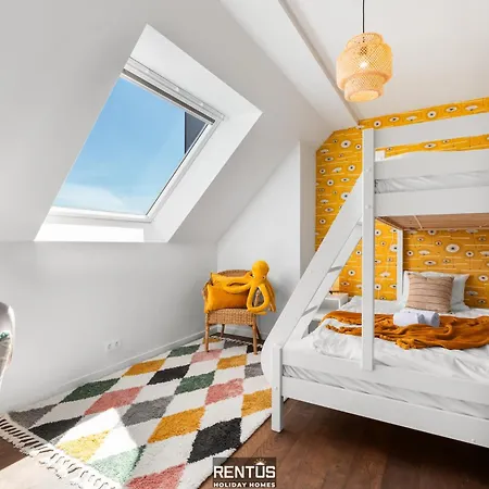 Orka - Spacious Duplex In A Prime Location Near The Sea Apartment *